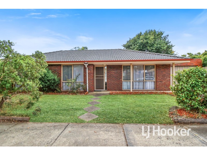 150 Endeavour Drive, Cranbourne North VIC 3977