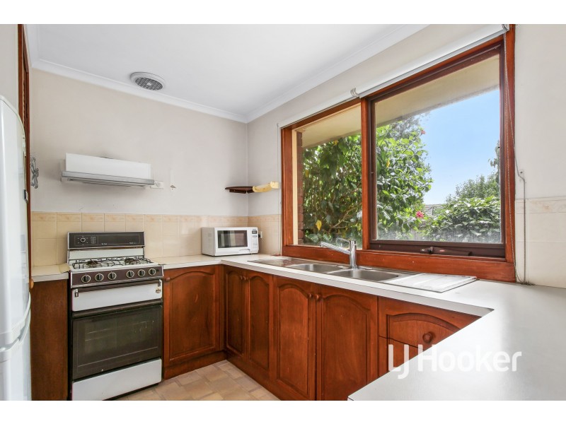 150 Endeavour Drive, Cranbourne North VIC 3977