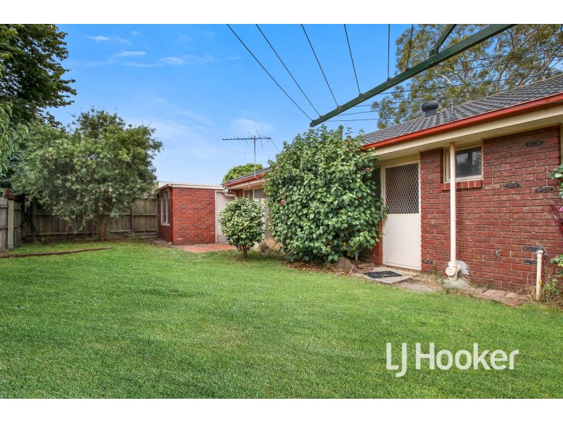 150 Endeavour Drive, Cranbourne North VIC 3977