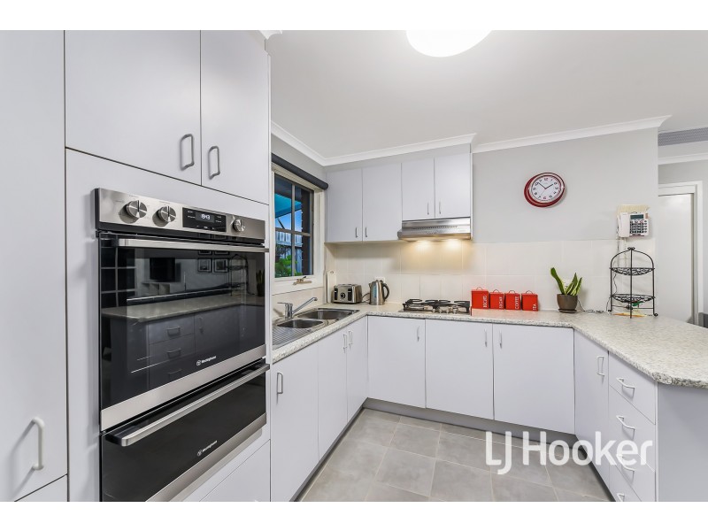 4 Aristotle Court, Narre Warren VIC 3805