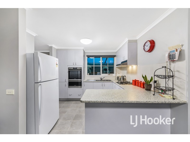 4 Aristotle Court, Narre Warren VIC 3805