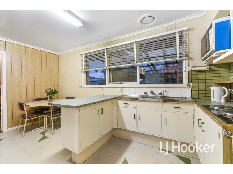 77 Wanda Street, Mulgrave VIC 3170