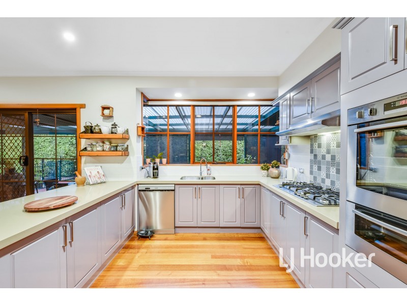 11 Marida Court, Berwick VIC 3806