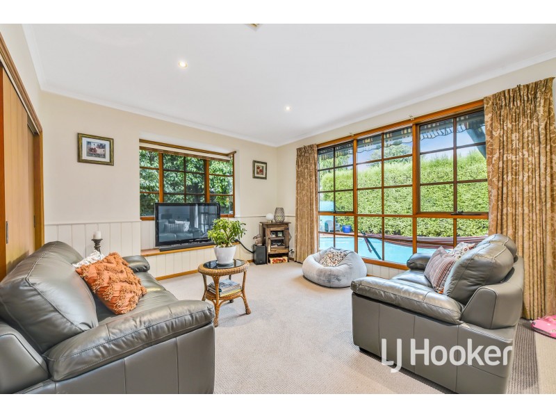 11 Marida Court, Berwick VIC 3806