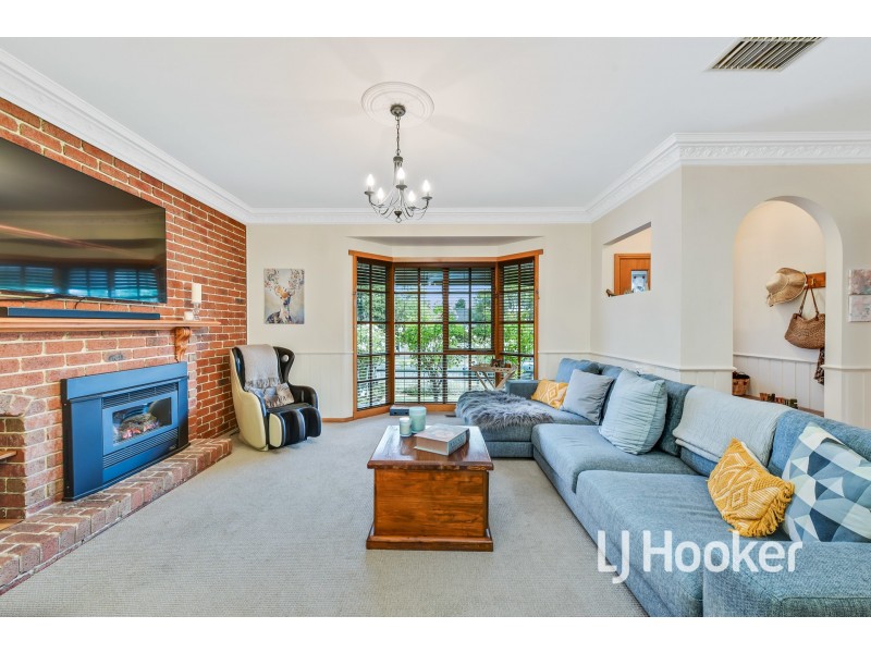 11 Marida Court, Berwick VIC 3806