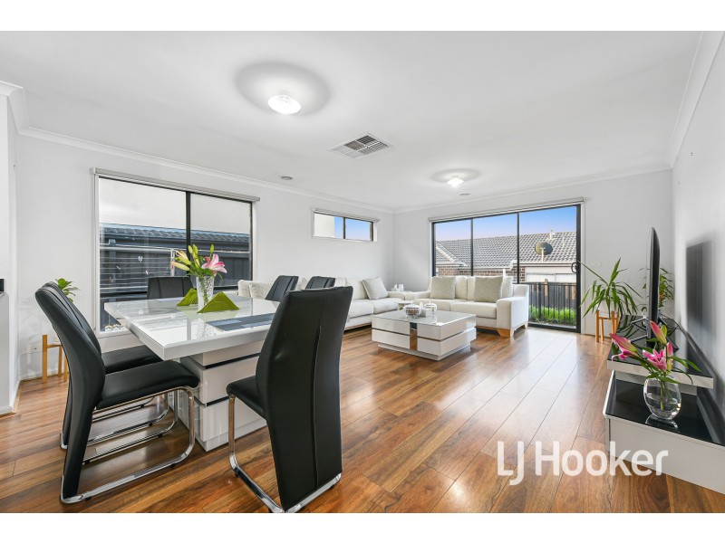 11 Carambola Place, Berwick VIC 3806