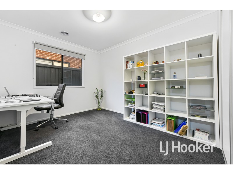 11 Carambola Place, Berwick VIC 3806