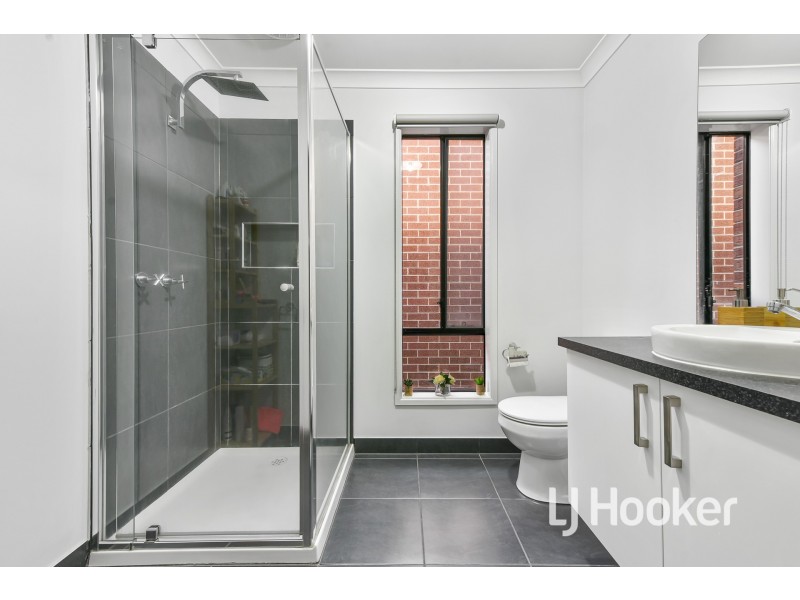 11 Carambola Place, Berwick VIC 3806