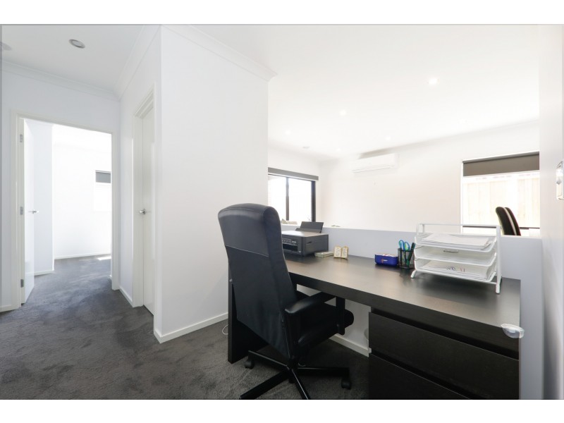 198 Primrose Avenue, Officer VIC 3809