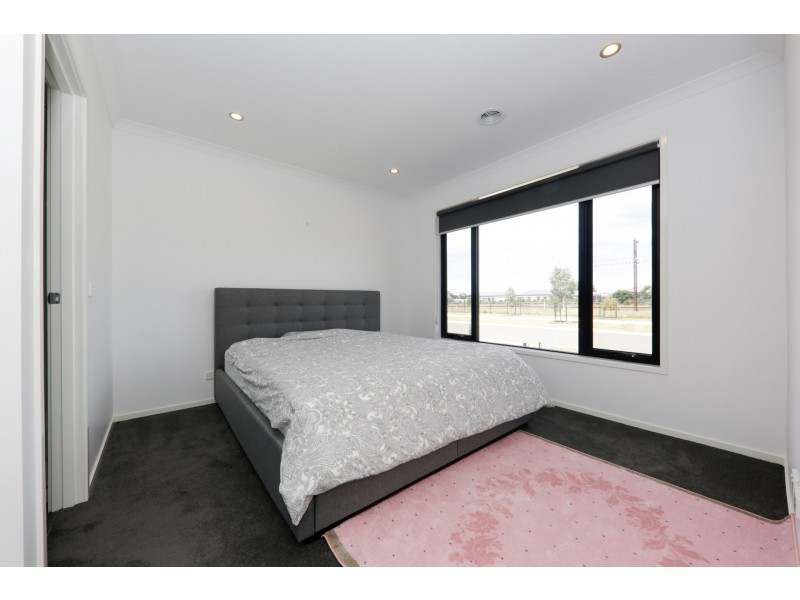 198 Primrose Avenue, Officer VIC 3809