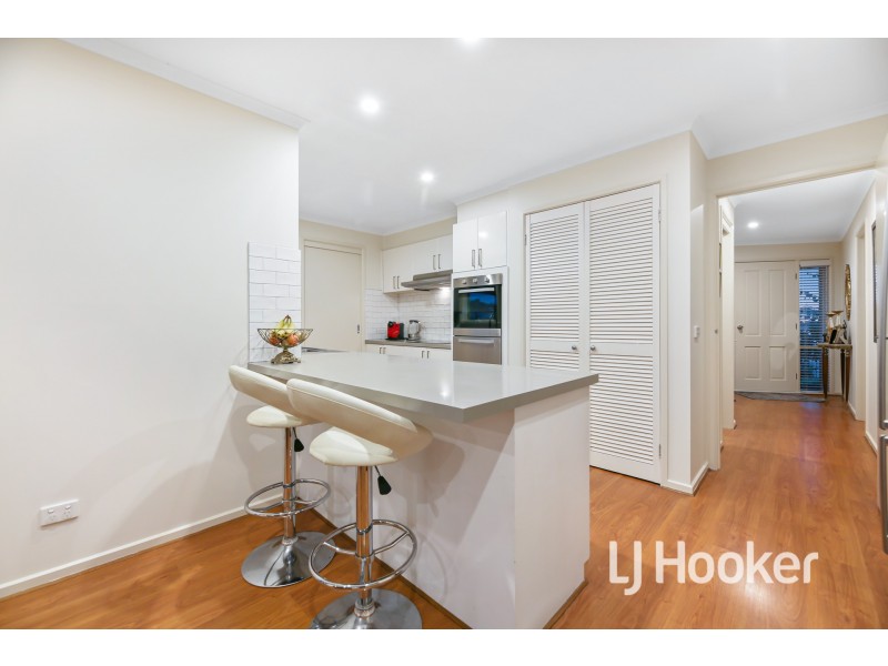 44 Eagle Drive, Pakenham VIC 3810