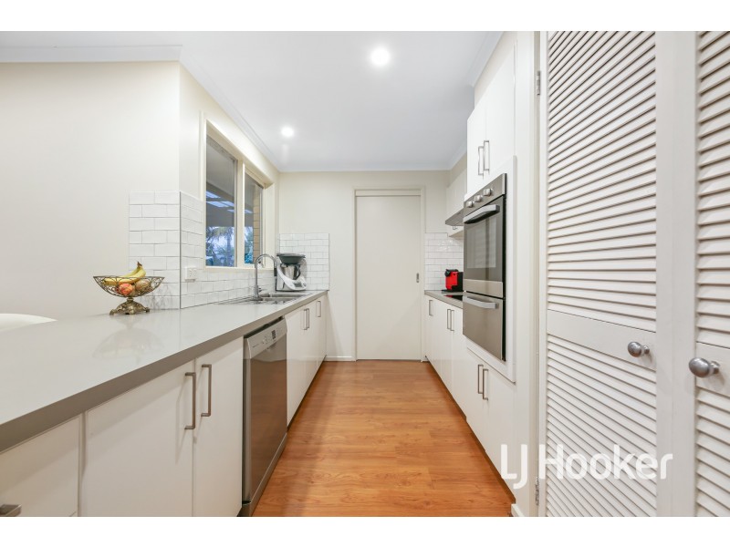 44 Eagle Drive, Pakenham VIC 3810