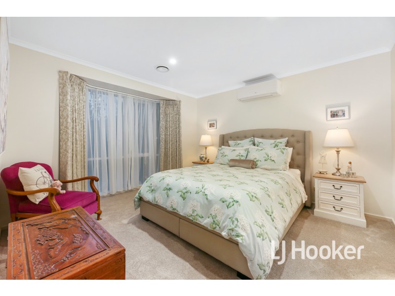 44 Eagle Drive, Pakenham VIC 3810