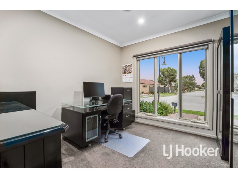 7 Waldo Avenue, Cranbourne North VIC 3977