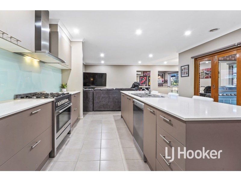 7 Waldo Avenue, Cranbourne North VIC 3977