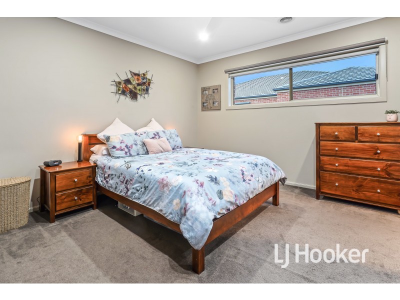 7 Waldo Avenue, Cranbourne North VIC 3977