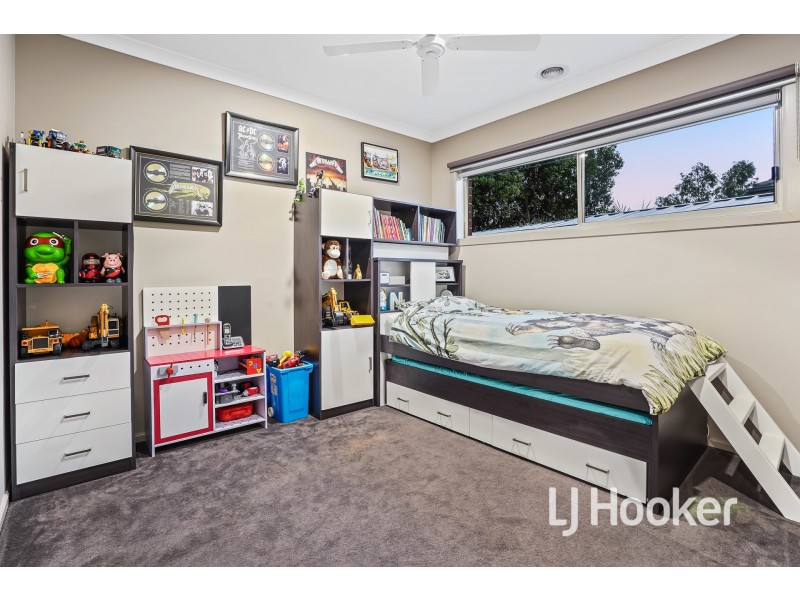 7 Waldo Avenue, Cranbourne North VIC 3977