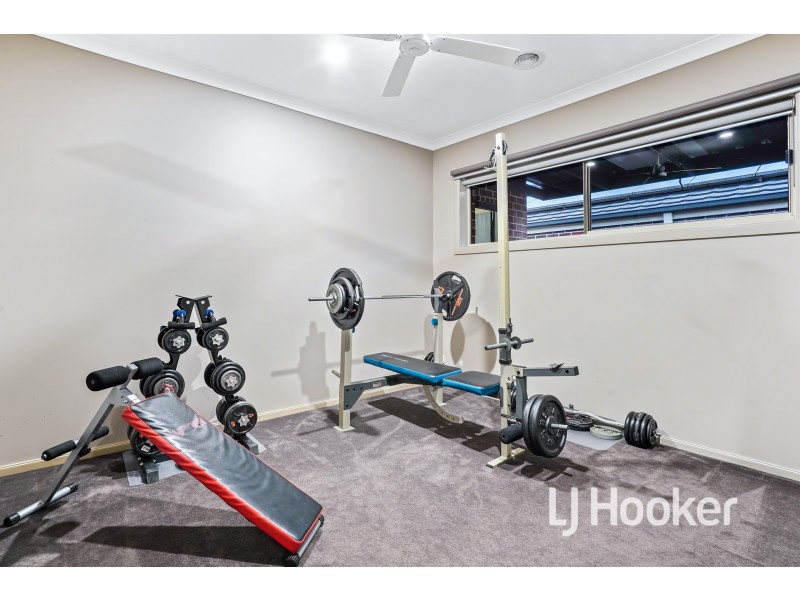 7 Waldo Avenue, Cranbourne North VIC 3977