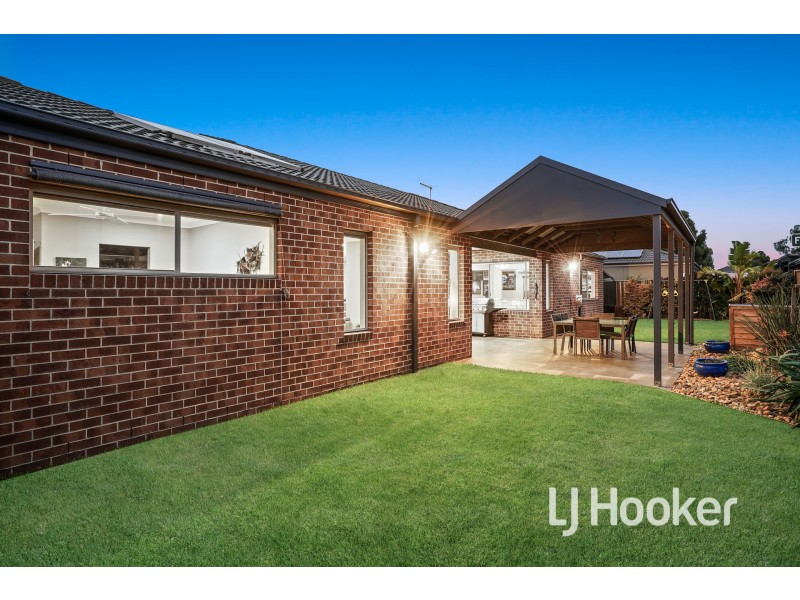 7 Waldo Avenue, Cranbourne North VIC 3977