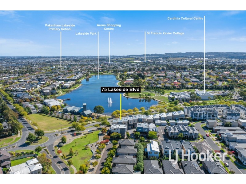 75 Lakeside Boulevard, Pakenham VIC 3810