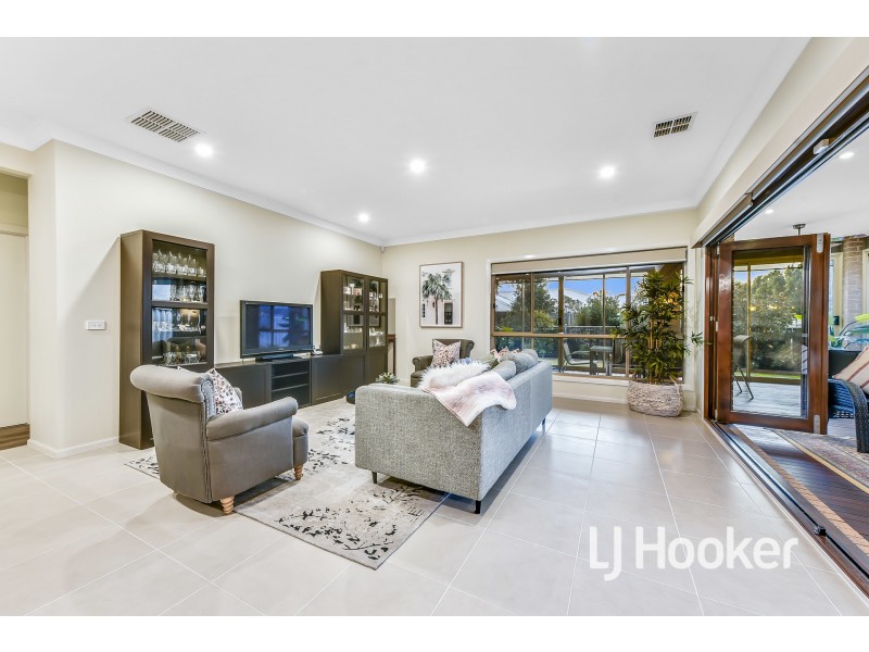 49 Ridgemont Drive, Berwick VIC 3806