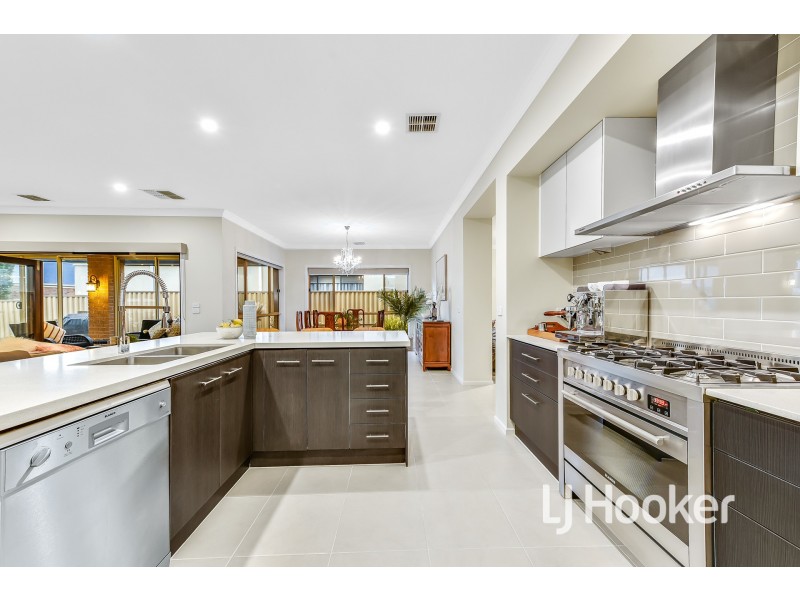 49 Ridgemont Drive, Berwick VIC 3806