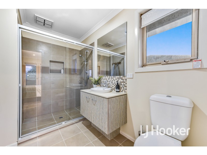 49 Ridgemont Drive, Berwick VIC 3806