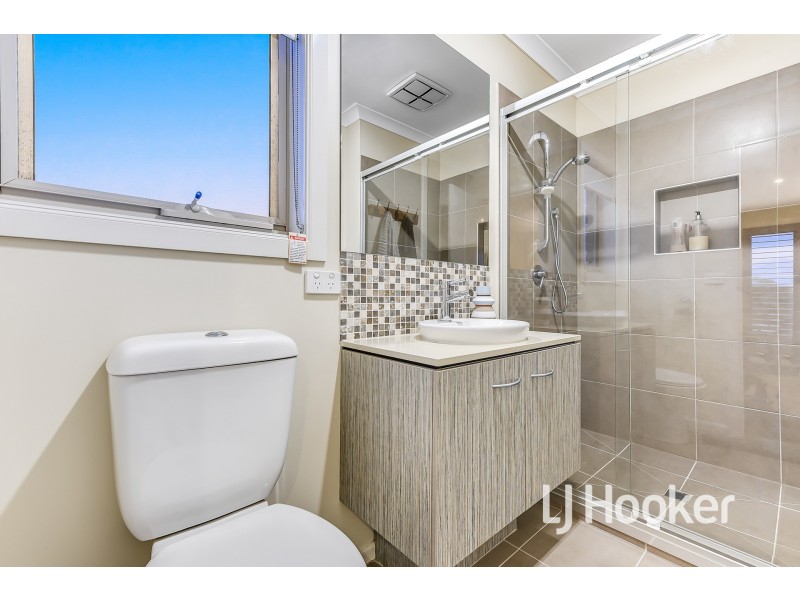 49 Ridgemont Drive, Berwick VIC 3806