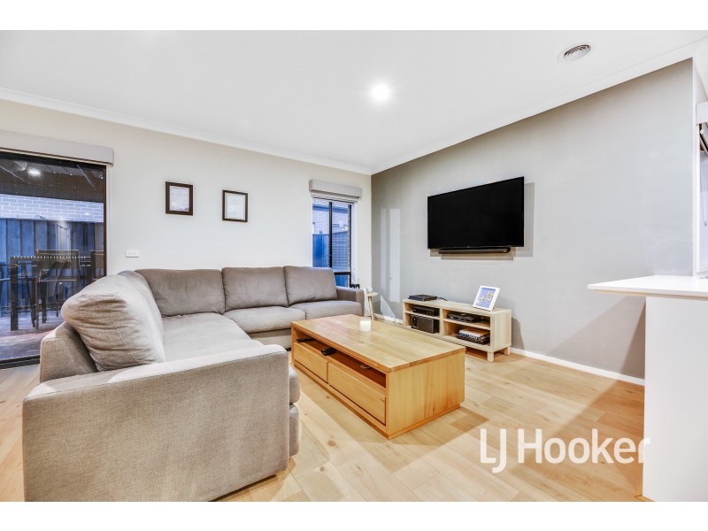 9 Serengeti Street, Clyde North VIC 3978