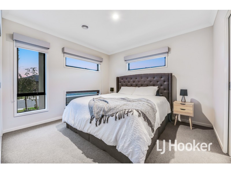 9 Serengeti Street, Clyde North VIC 3978