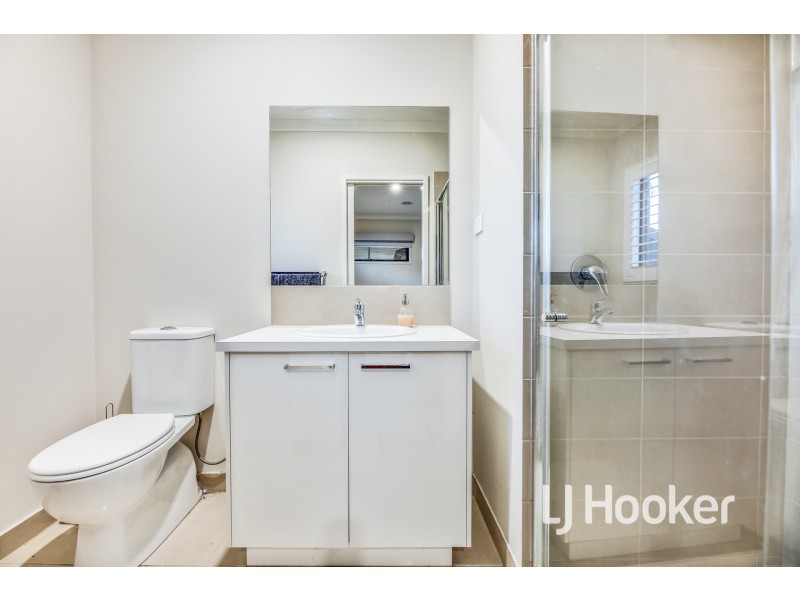 9 Serengeti Street, Clyde North VIC 3978