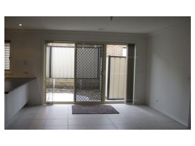 1/42 Gardiner Street, Berwick VIC 3806