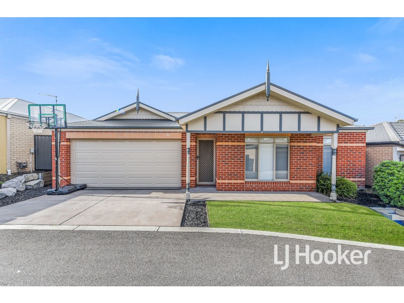 7 MacLeod Circuit, Pakenham VIC 3810