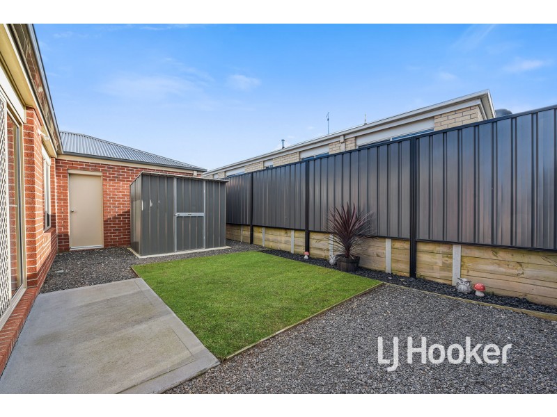 7 MacLeod Circuit, Pakenham VIC 3810