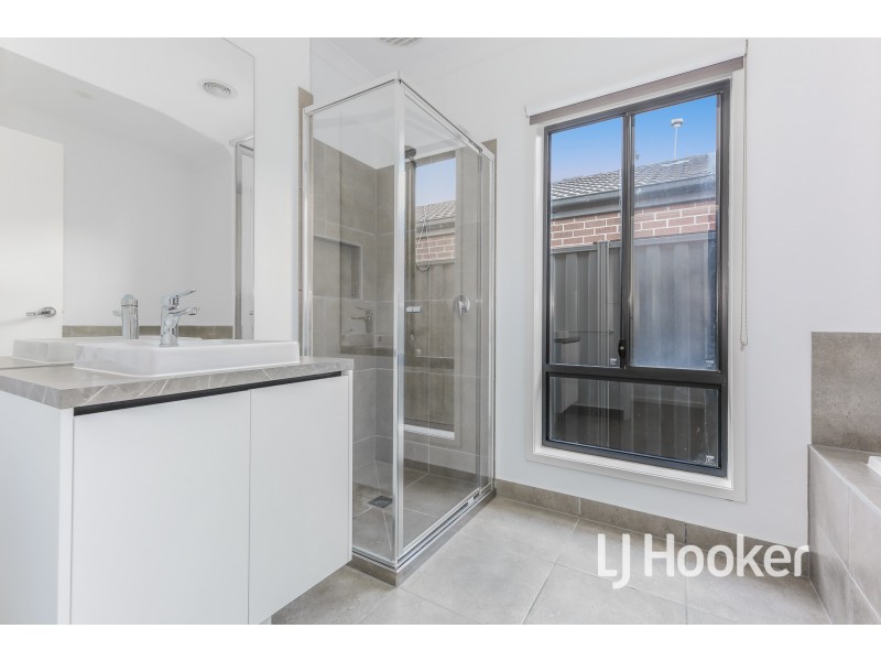 59 Galveston Road, Clyde VIC 3978