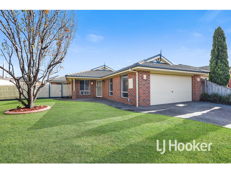 83 Skyline Way, Berwick VIC 3806
