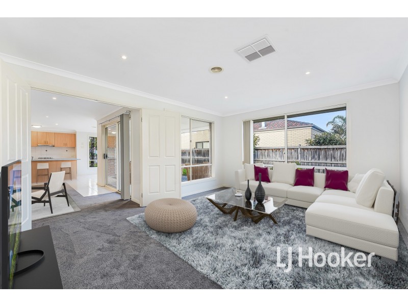 83 Skyline Way, Berwick VIC 3806