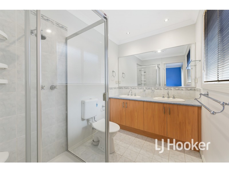 83 Skyline Way, Berwick VIC 3806