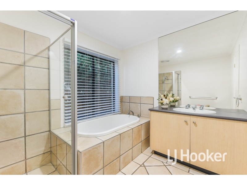 4 Cory Place, Berwick VIC 3806