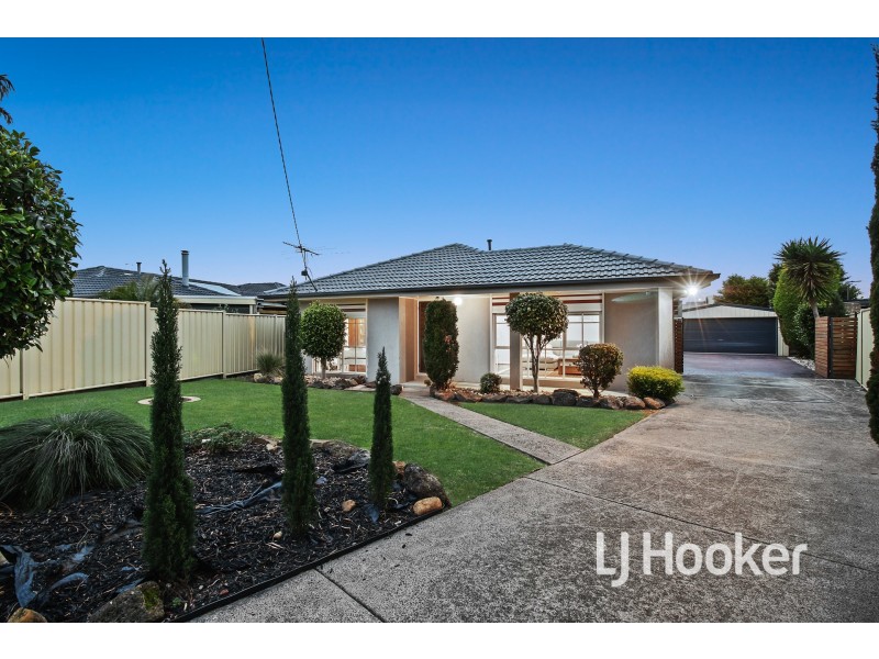 17 Plateau Crescent, Hampton Park VIC 3976