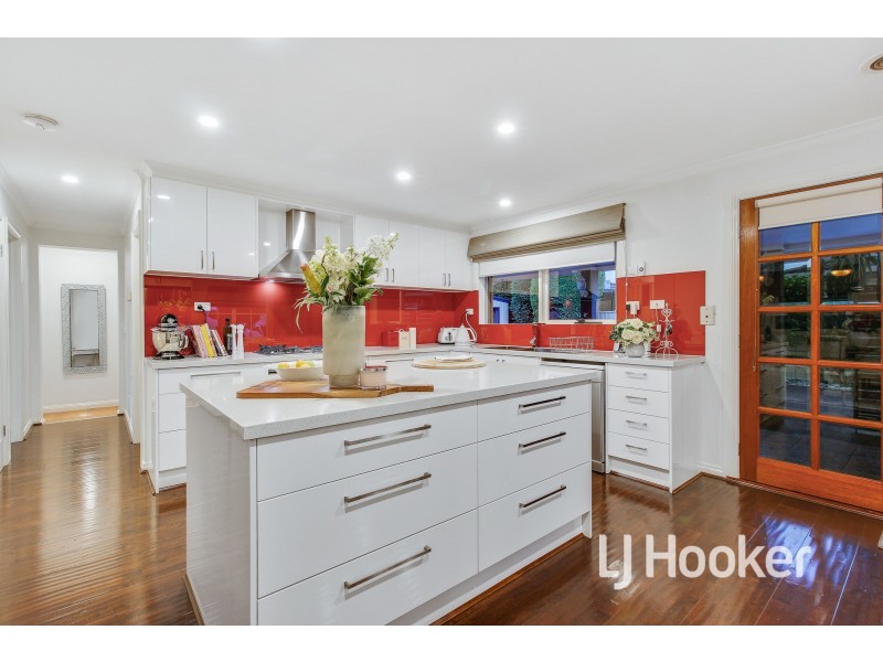 17 Plateau Crescent, Hampton Park VIC 3976