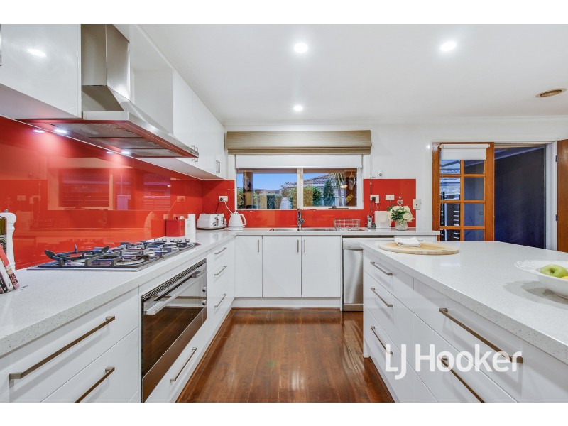 17 Plateau Crescent, Hampton Park VIC 3976