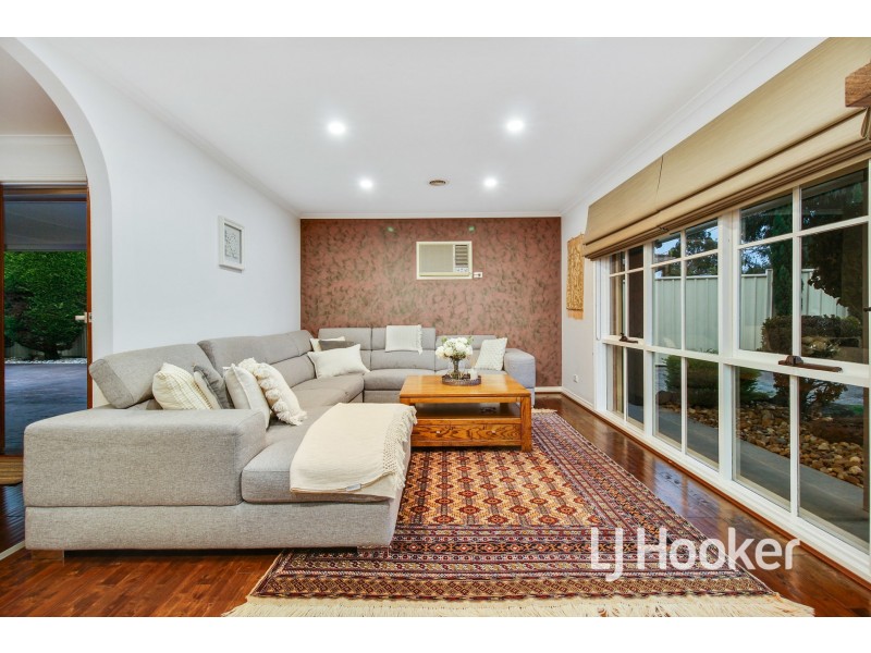 17 Plateau Crescent, Hampton Park VIC 3976