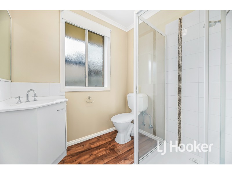 9 Wallangara Drive, Pakenham VIC 3810