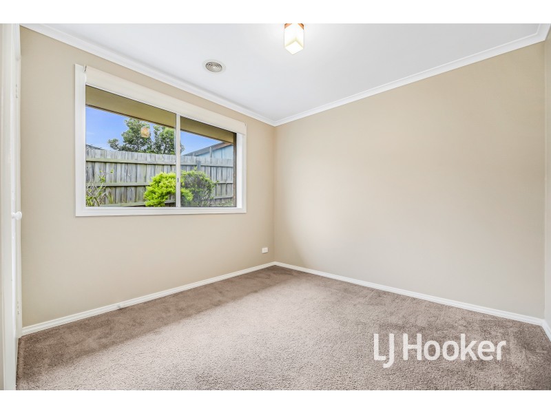 9 Wallangara Drive, Pakenham VIC 3810