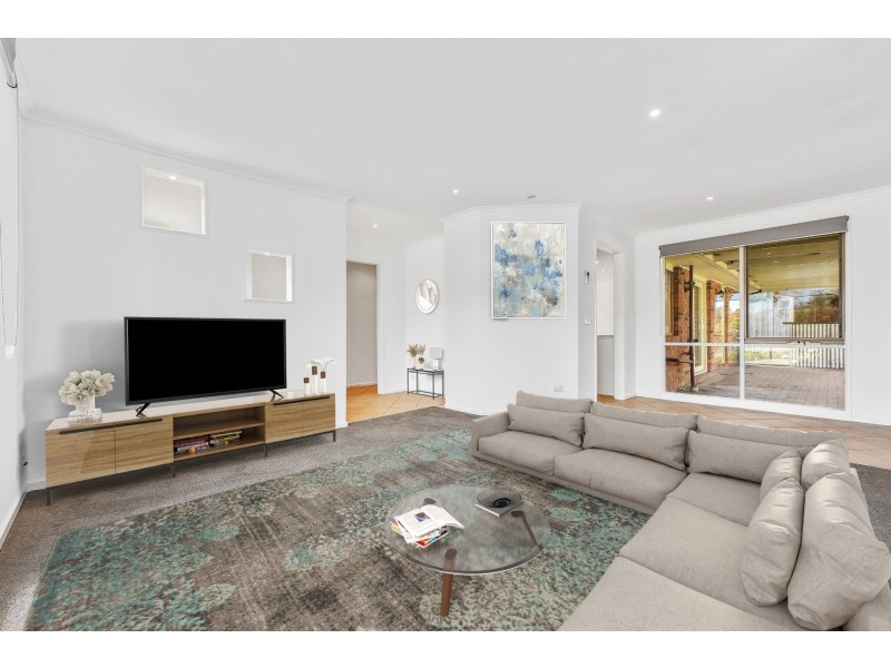 15 Beaumont Court, Pakenham VIC 3810