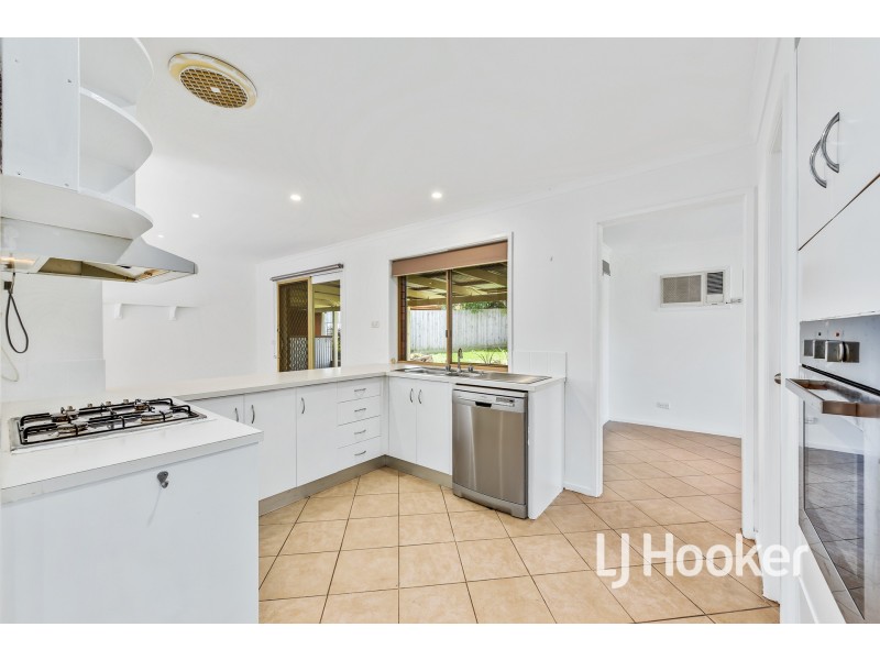 15 Beaumont Court, Pakenham VIC 3810