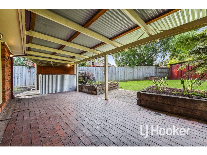 15 Beaumont Court, Pakenham VIC 3810