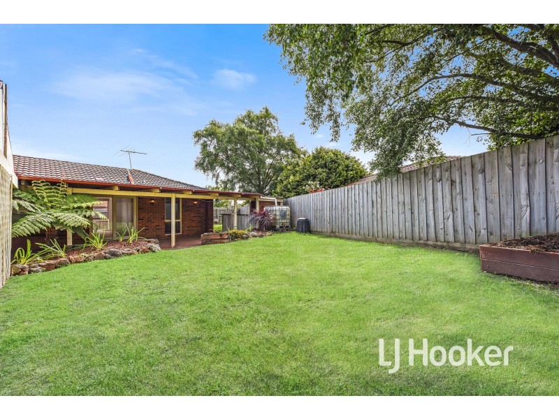 15 Beaumont Court, Pakenham VIC 3810
