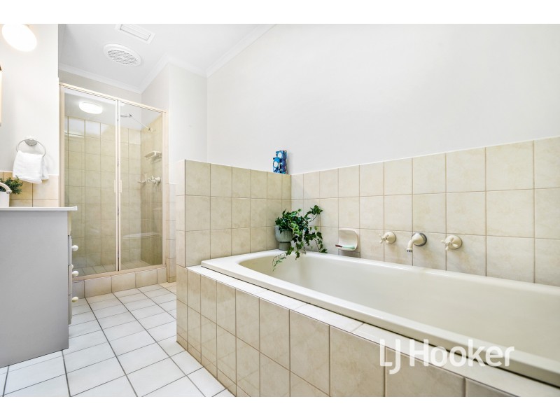 2 Buchanan Road Road, Berwick VIC 3806